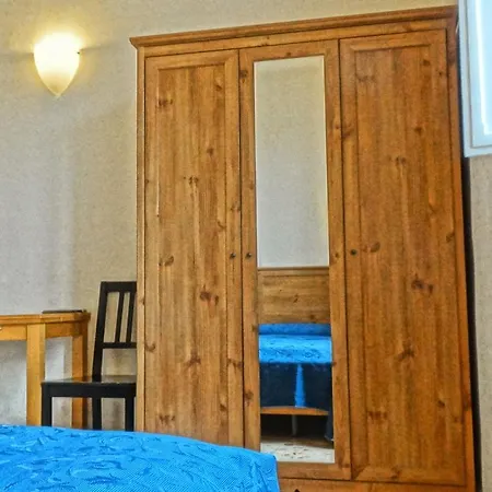 House 4*